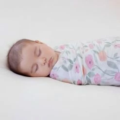Aden + anais Mullwindel / Mulltuch / Pucktuch - Classic Swaddles - 4er Pack - 120 x 120 cm - Ma Fleur 11 Aden + anais Mullwindel / Mulltuch / Pucktuch - Classic Swaddles - 4er Pack - 120 x 120 cm - Ma Fleur -Wickeln Verkaufsladen aden anais mullwindel mulltuch pucktuch classic swaddles 4er pack 120 x 120 cm ma fleur aswc40007 d5