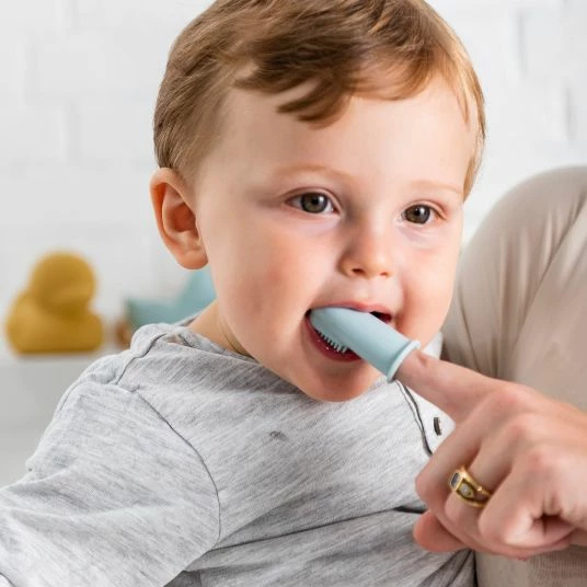 Nattou Fingerzahnbürste 2er Pack mit Aufberwarungsbox - Blue Petrol 5 Nattou Fingerzahnbürste 2er Pack mit Aufberwarungsbox - Blue Petrol – Bild 5